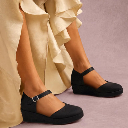 Womens Gwyneth Wedge Black Canvas